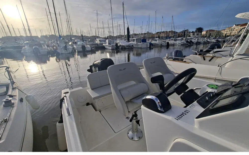 slider 4 Beneteau Flyer 6 SPACEdeck