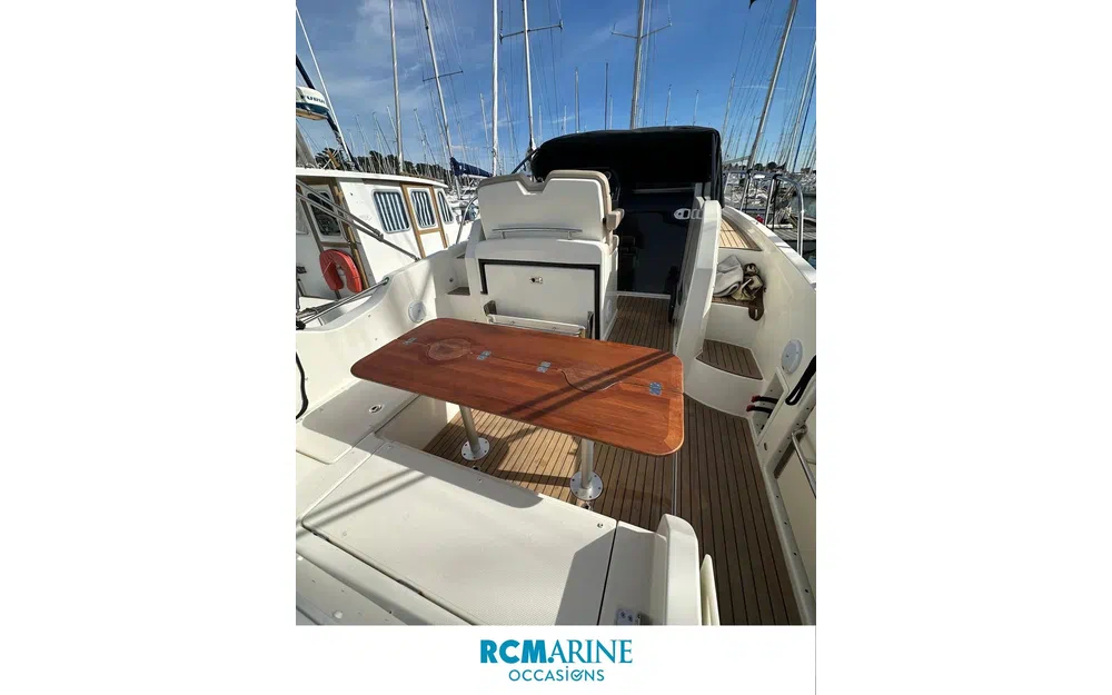 slider 6 Quicksilver Activ 875 Sundeck