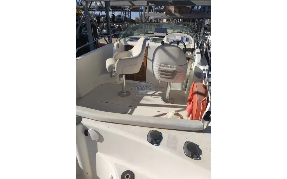 slider 3 Jeanneau Cap Camarat 625 WA