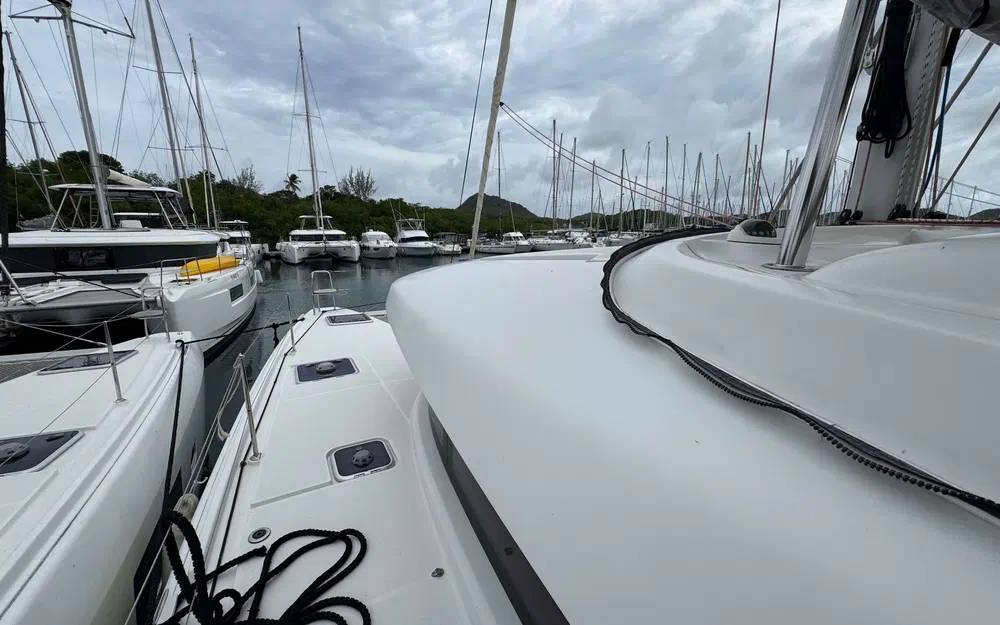 slider 10 Lagoon 42