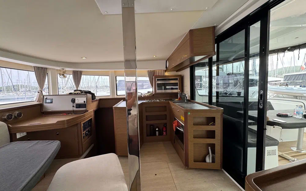 slider 31 Lagoon 42