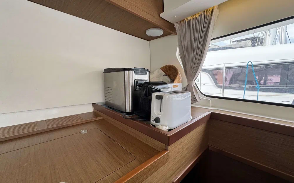 slider 33 Lagoon 42