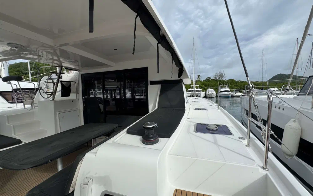 slider 43 Lagoon 42