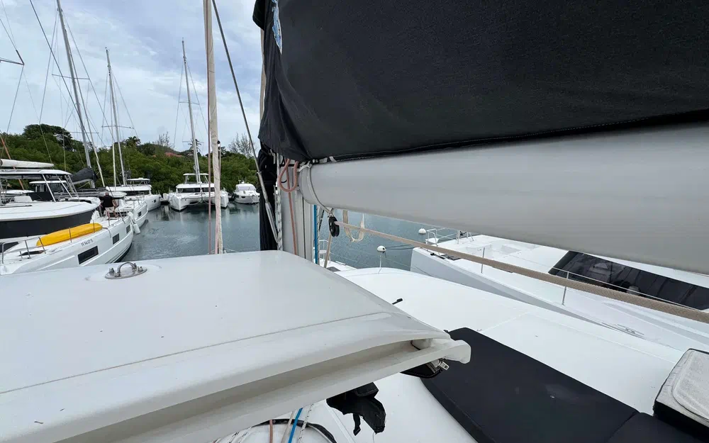 slider 5 Lagoon 42
