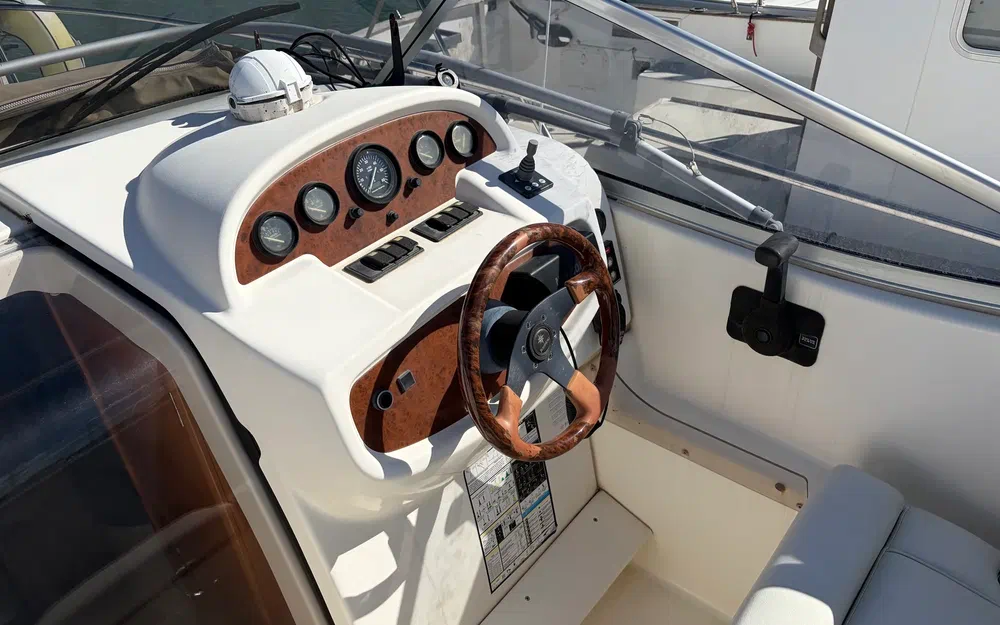 slider 10 Jeanneau Leader 805