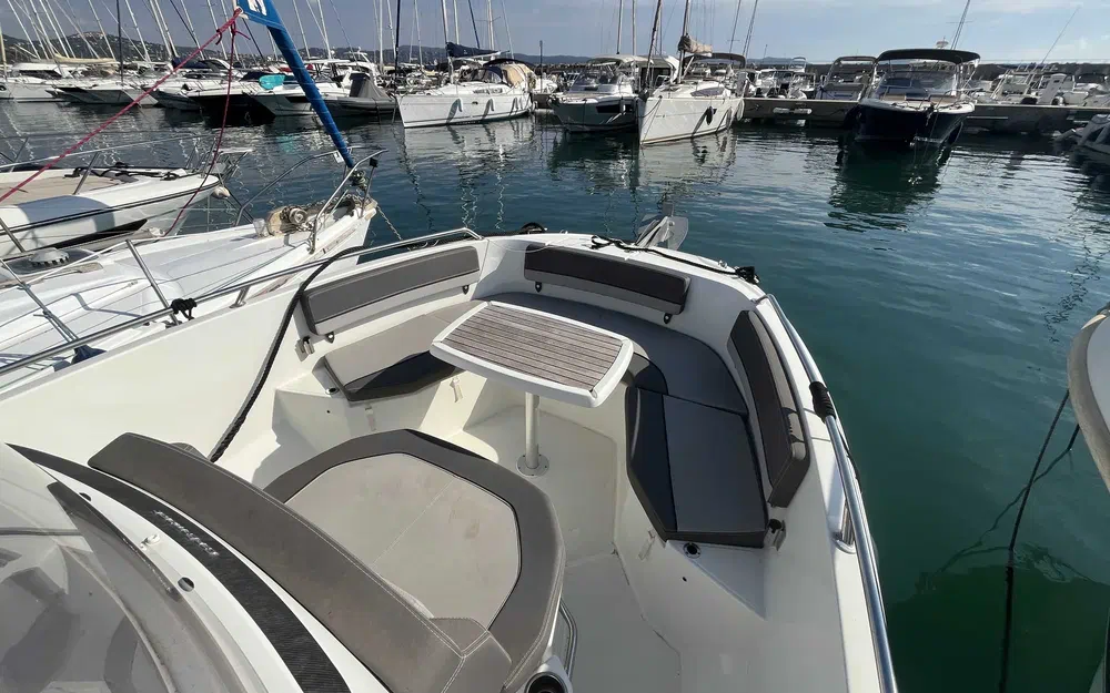 slider 8 Jeanneau Cap Camarat 7.5 CC Serie 3