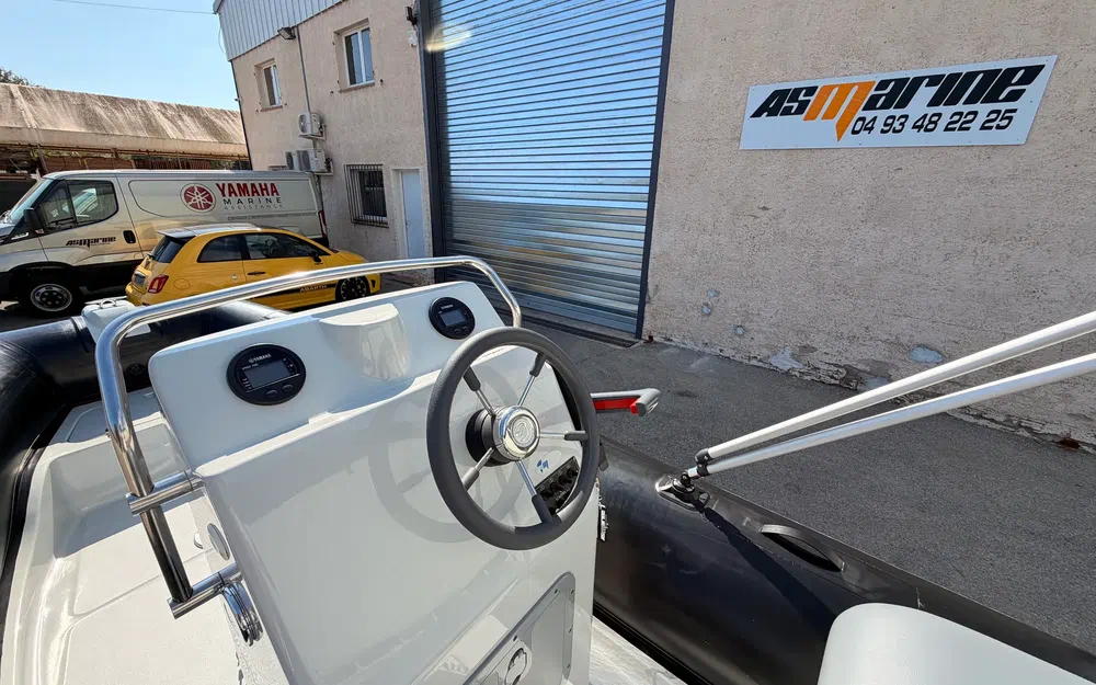 slider 10 Capelli Tempest 500