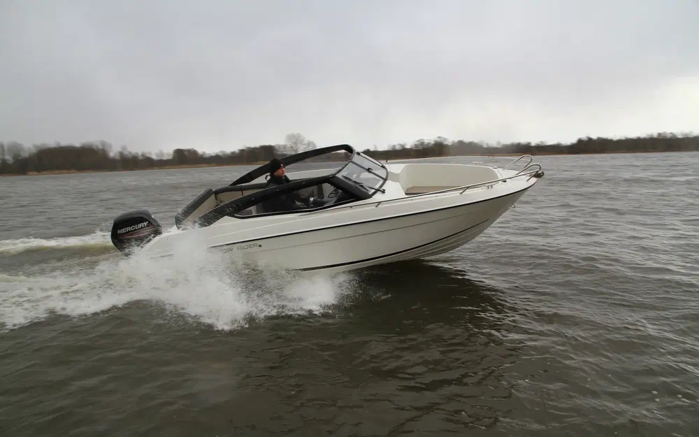 slider 1 Parker 630 Bow Rider