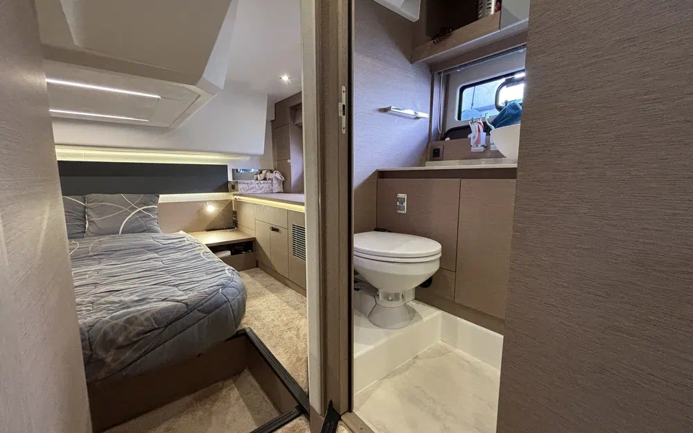 slider 20 Prestige Yachts 420 Fly