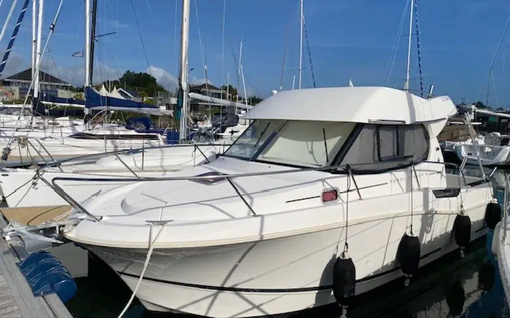 slider 3 Jeanneau Merry Fisher 815