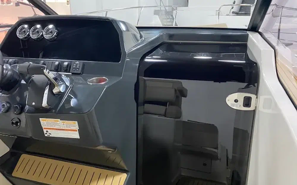 slider 9 Quicksilver Activ 875 Sundeck