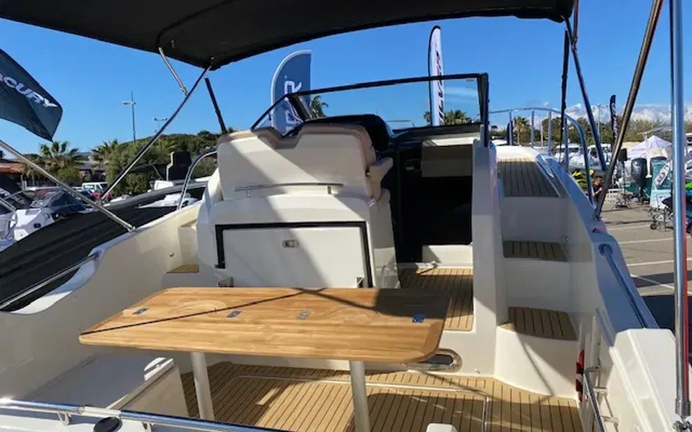 slider 1 Quicksilver Activ 875 Sundeck
