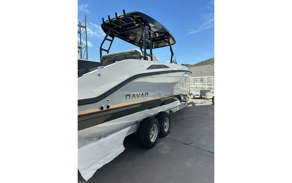 slider 1 Navan T30