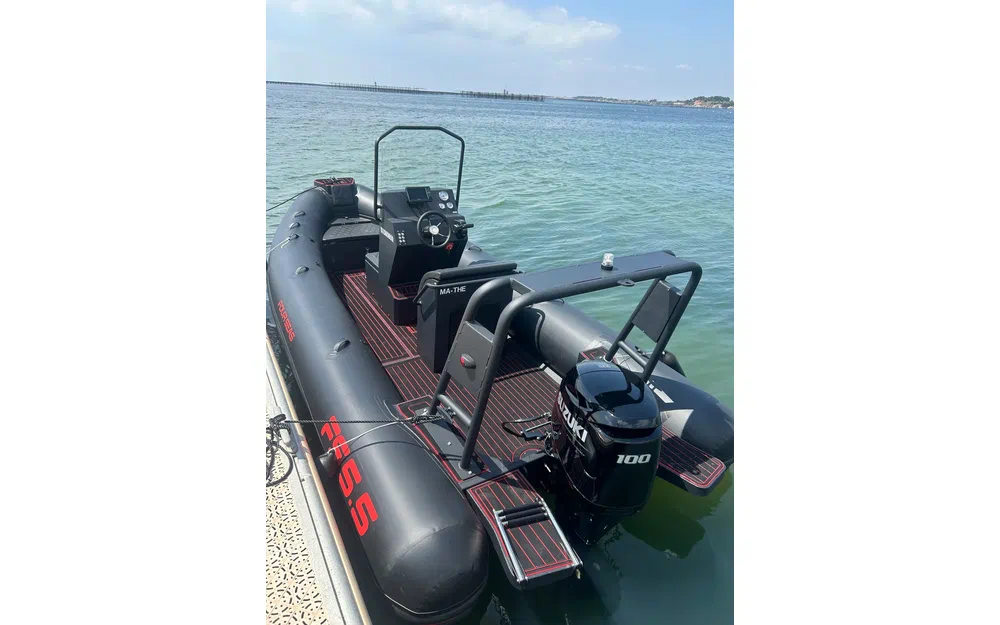 slider 1 Four Seas F5.5