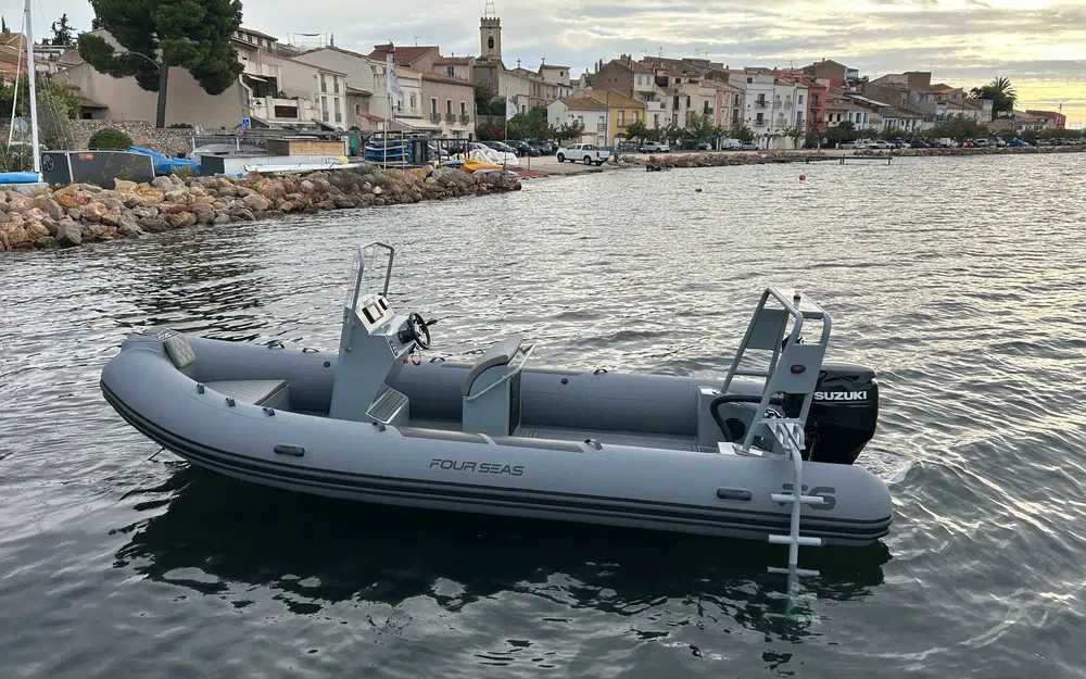 slider 8 Four Seas F6