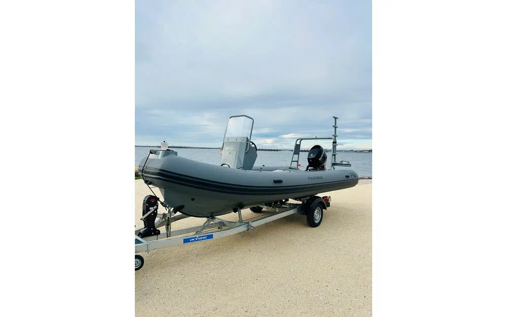 slider 0 Four Seas F6