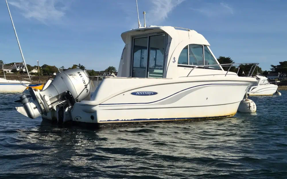 slider 3 Beneteau Antares 6.50 HB