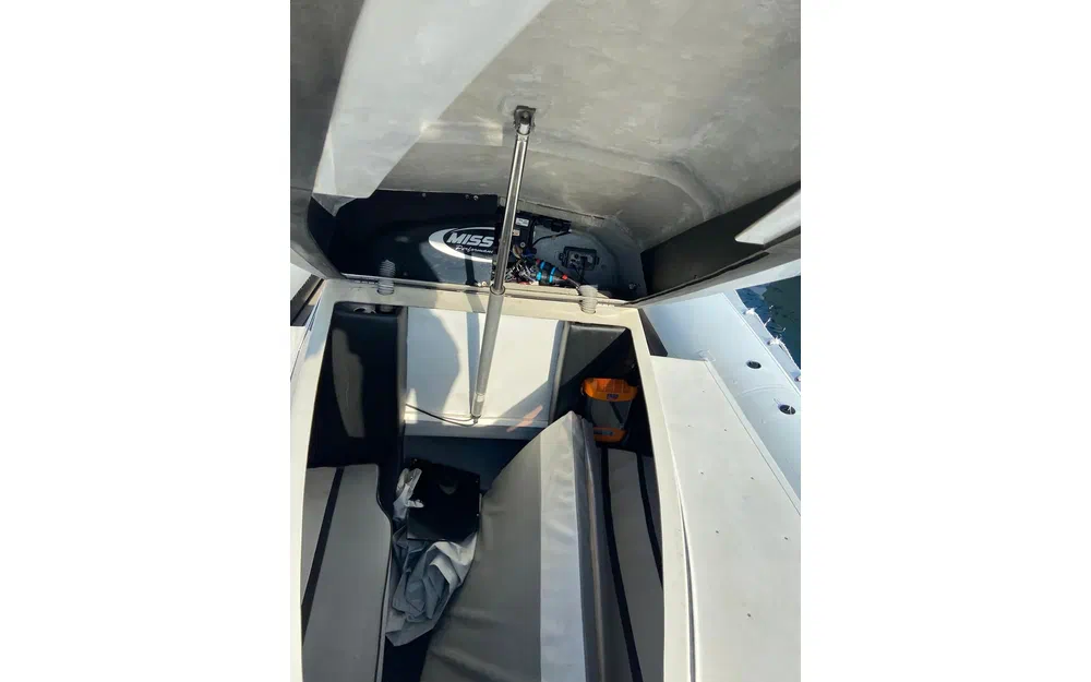 slider 5 Miss Cat Performance 1100 Raid