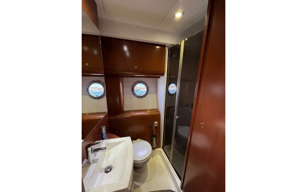 slider 19 Beneteau Monte Carlo 42