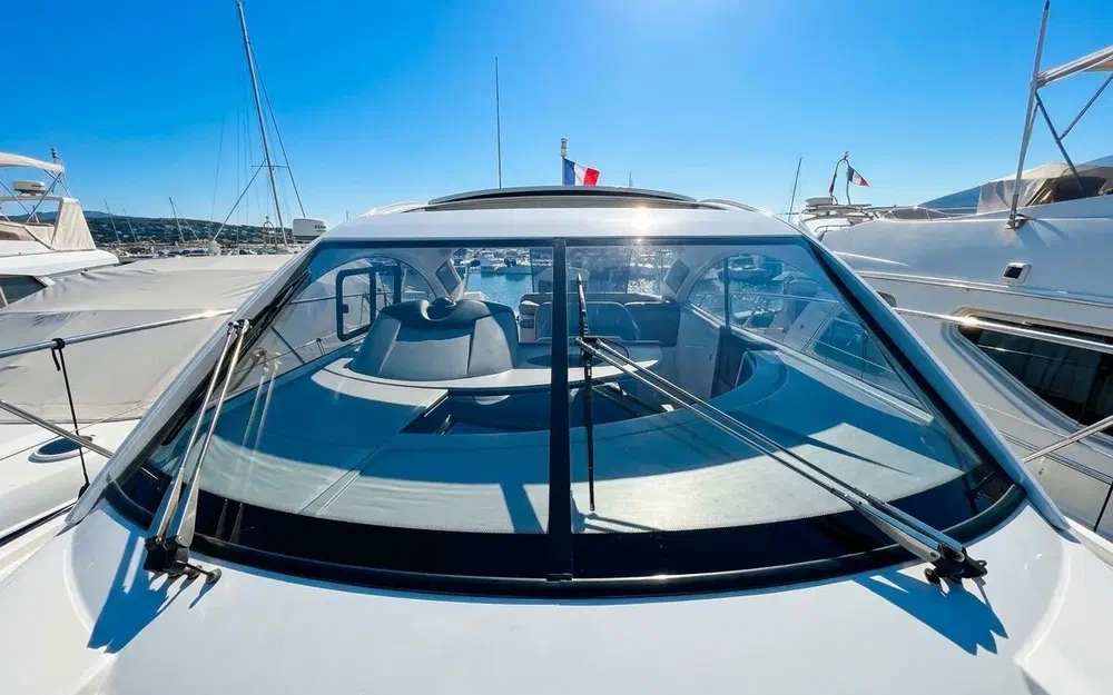 slider 4 Beneteau Monte Carlo 42