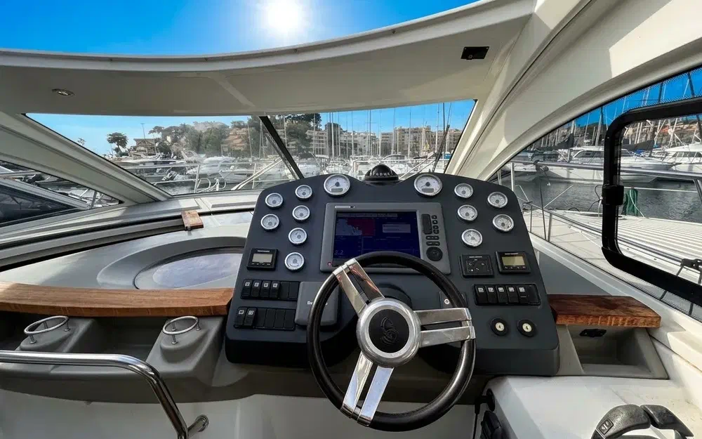 slider 10 Beneteau Monte Carlo 42