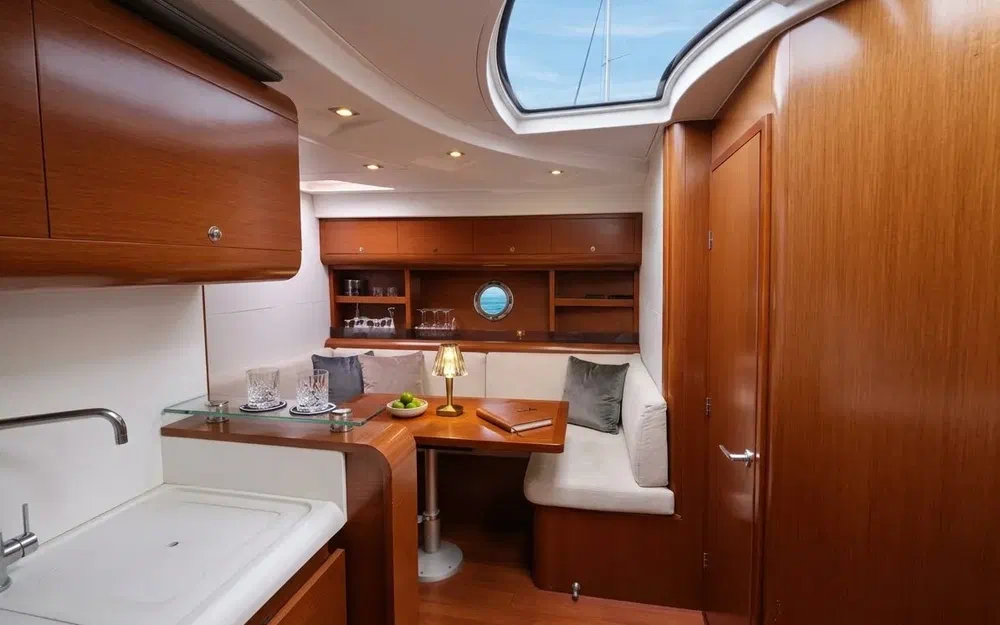 slider 14 Beneteau Monte Carlo 42