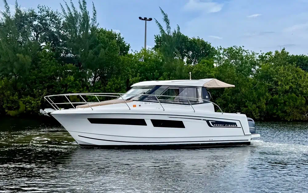 slider 0 Jeanneau Merry Fisher 855