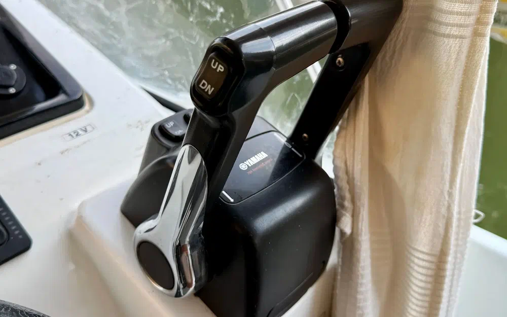 slider 15 Jeanneau Merry Fisher 855