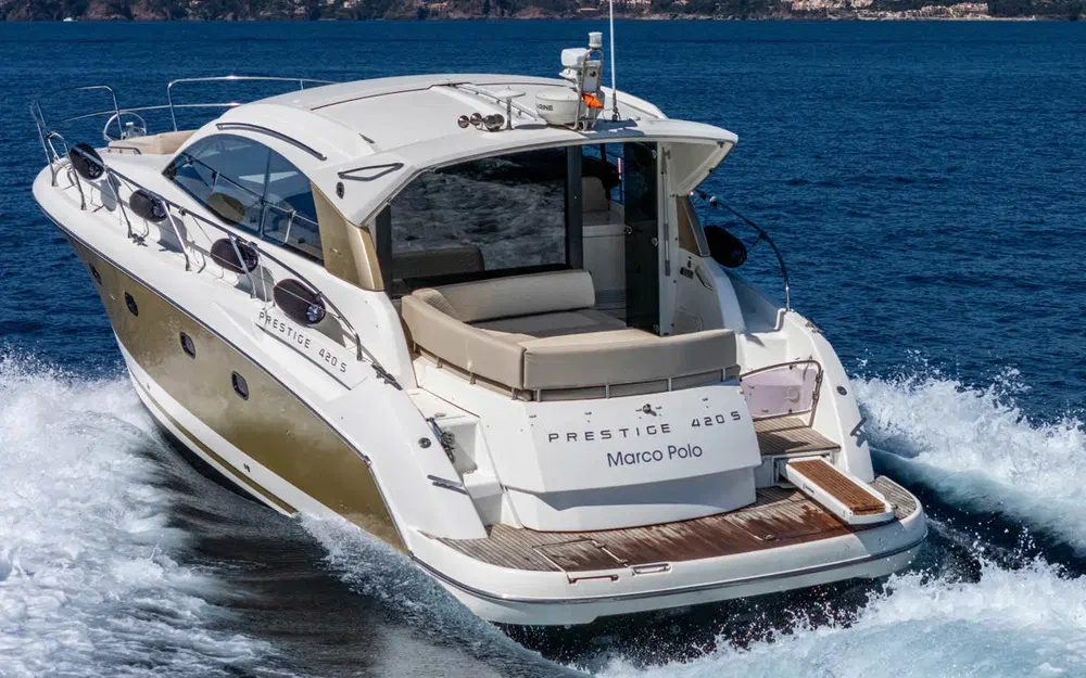 slider 2 Prestige Yachts 42 S
