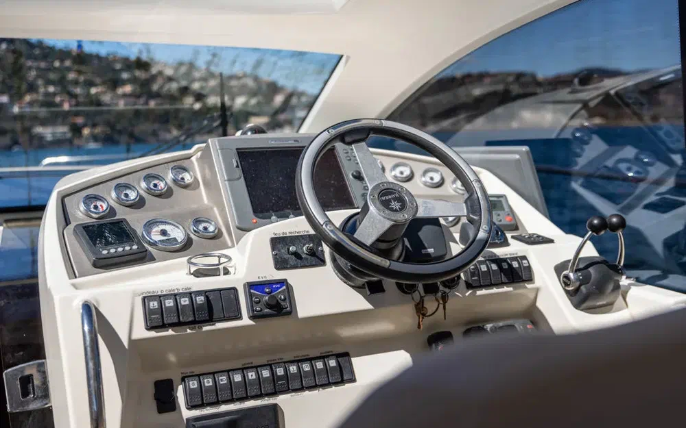 slider 7 Prestige Yachts 42 S