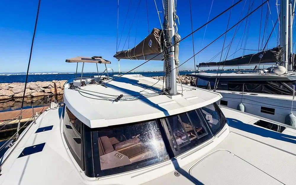 slider 14 Fountaine Pajot Lucia 40