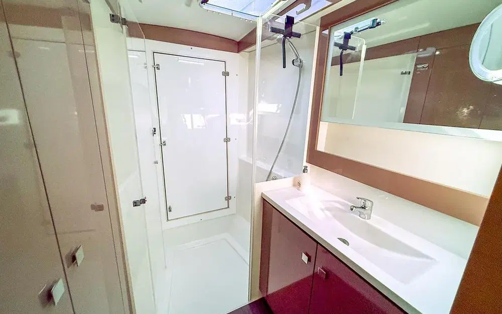 slider 24 Fountaine Pajot Lucia 40