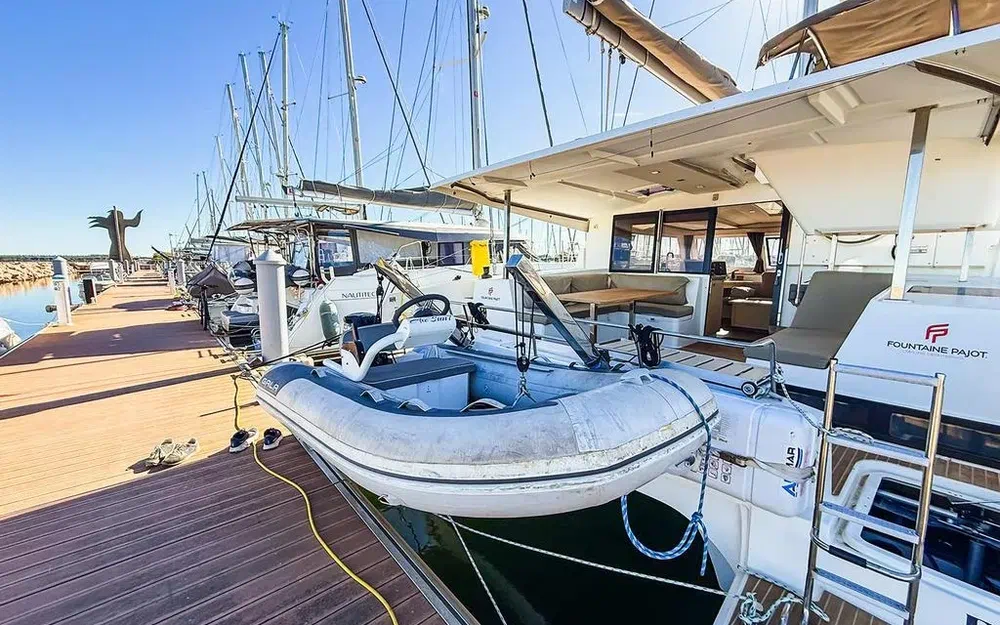 slider 5 Fountaine Pajot Lucia 40