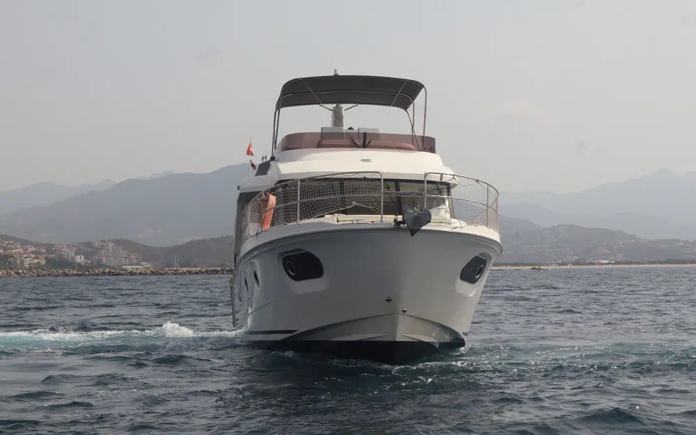 slider 9 Beneteau Swift Trawler 41 Fly