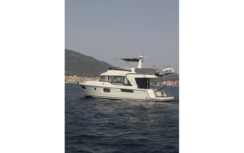 slider 14 Beneteau Swift Trawler 41 Fly