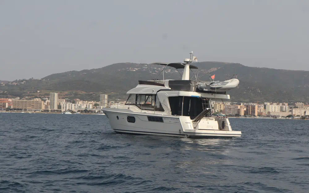 slider 16 Beneteau Swift Trawler 41 Fly