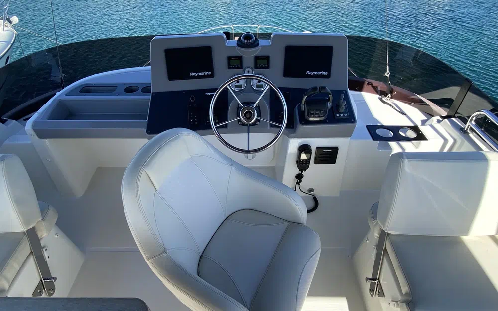 slider 19 Beneteau Swift Trawler 41 Fly