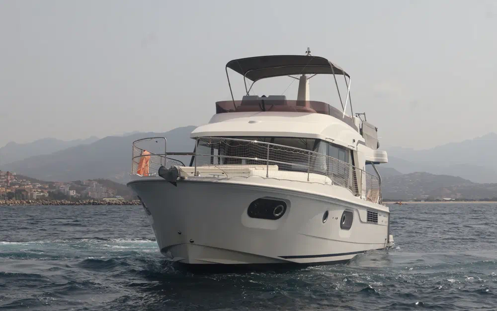 slider 4 Beneteau Swift Trawler 41 Fly