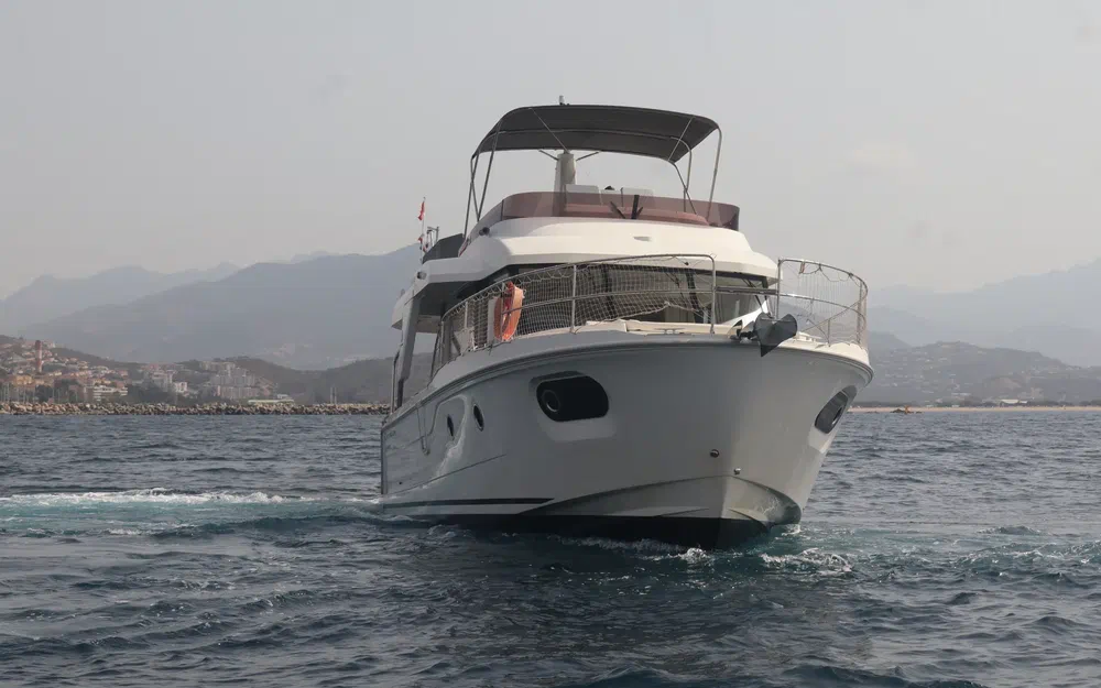 slider 7 Beneteau Swift Trawler 41 Fly