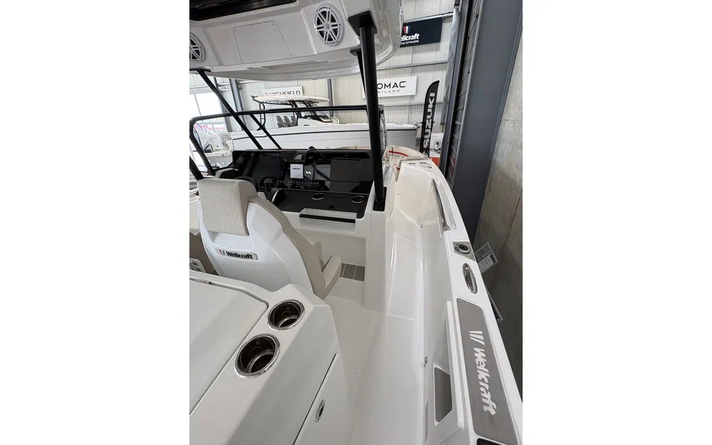 slider 8 Wellcraft 28 T-Top