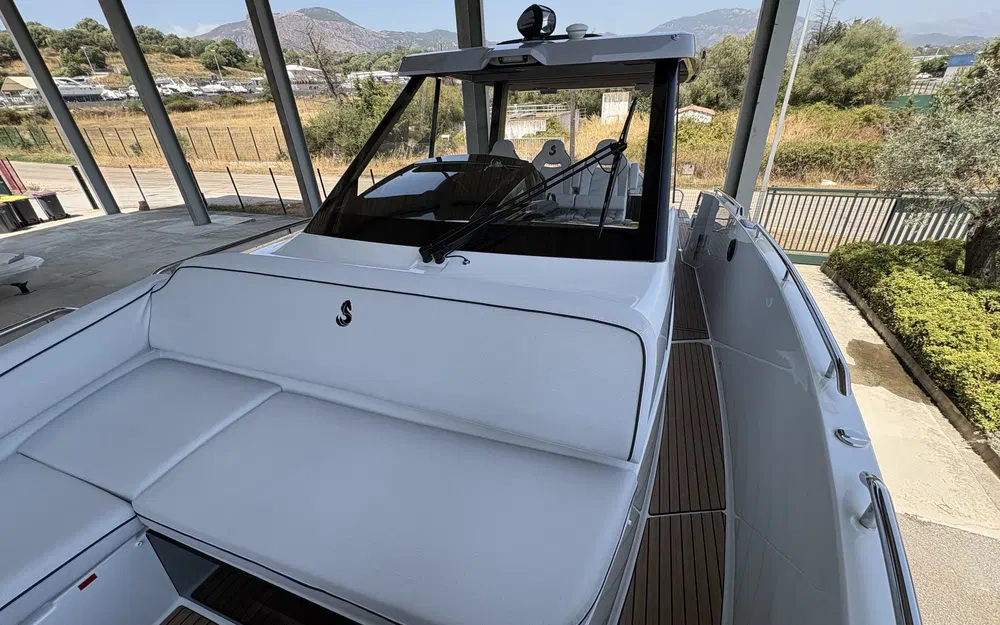 slider 11 Beneteau Gran Turismo 35