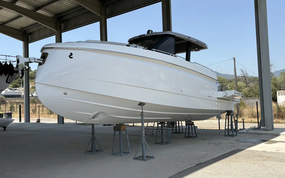 slider 1 Beneteau Gran Turismo 35