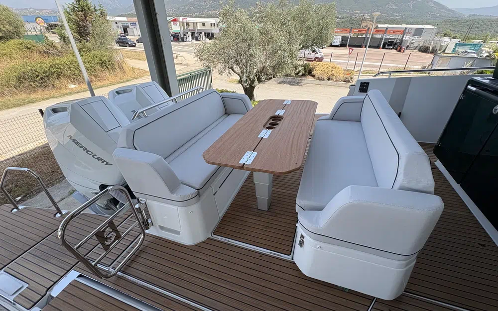 slider 3 Beneteau Gran Turismo 35