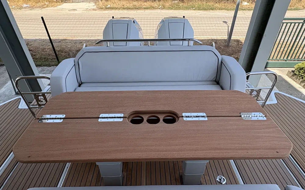 slider 5 Beneteau Gran Turismo 35