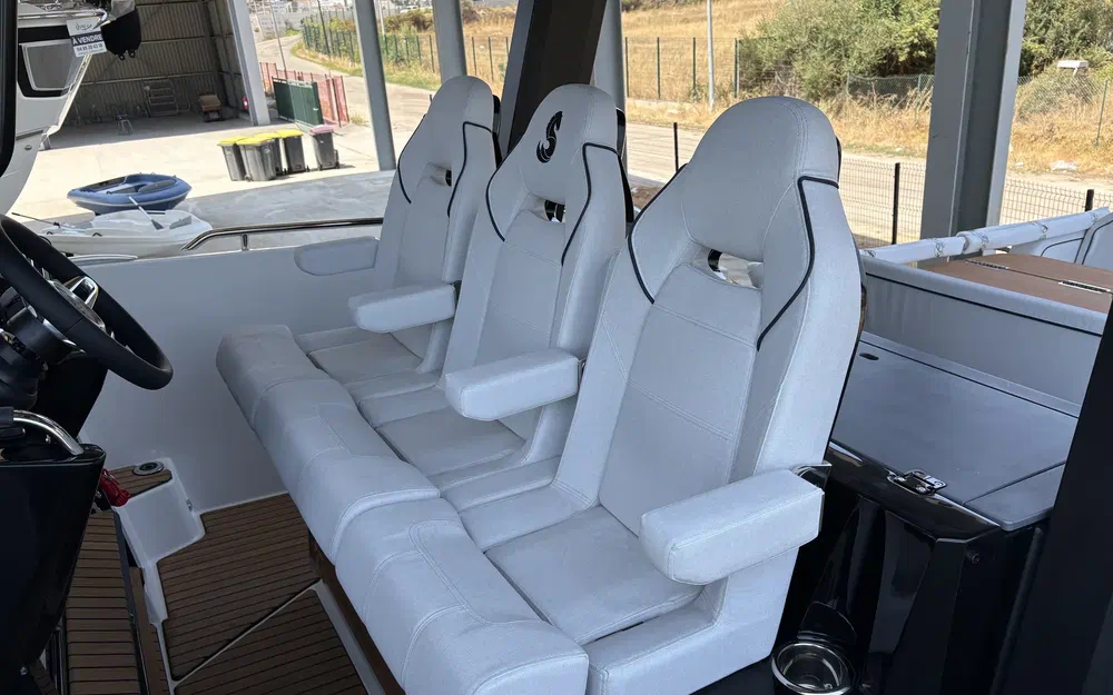 slider 6 Beneteau Gran Turismo 35