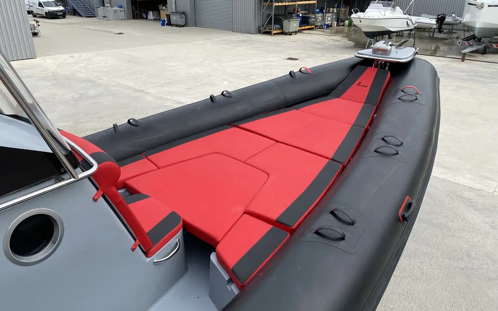 slider 12 Marshall M8 Touring