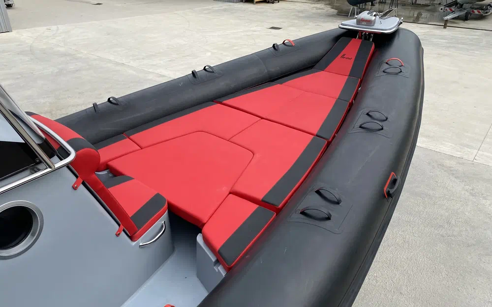 slider 13 Marshall M8 Touring