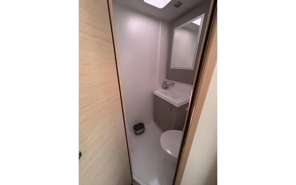 slider 8 Fountaine Pajot Astrea 42