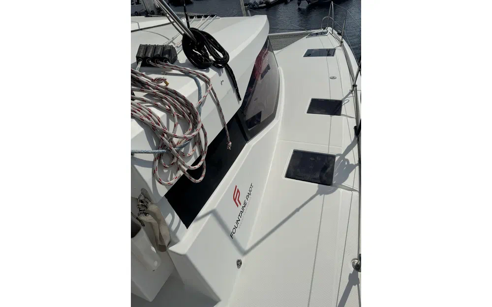 slider 9 Fountaine Pajot Lucia 40
