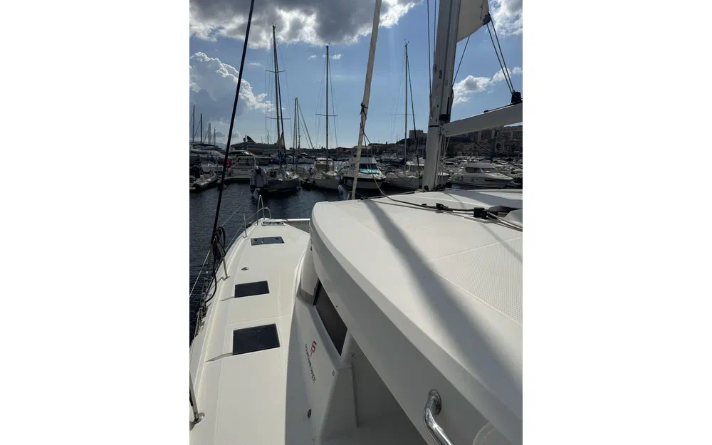 slider 6 Fountaine Pajot Lucia 40